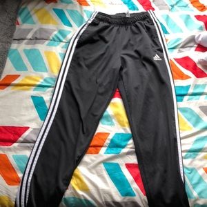 Addias superstar joggers